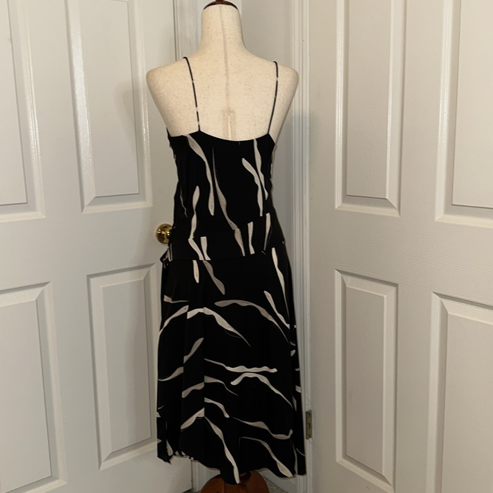 Diane von Furstenberg Dress 16” PTP, 44” long - Picture 5 of 10